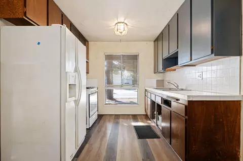 Kitchen - 4934 Alexander Dr, Oxnard, CA 93033 photo 1 of 2