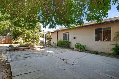 Exterior - 4934 Alexander Dr, Oxnard, CA 93033 photo 2 of 5