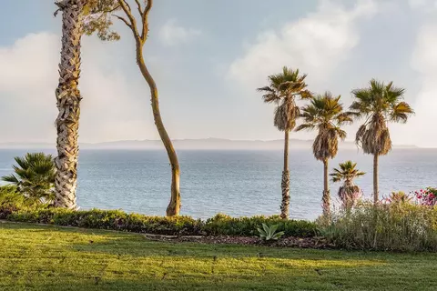 3213 Cliff Dr, Santa Barbara, CA 93109
