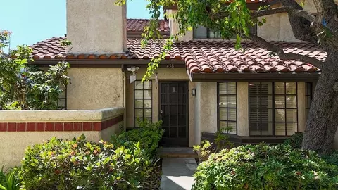 438 Las Palomas Dr, Port Hueneme, CA 93041