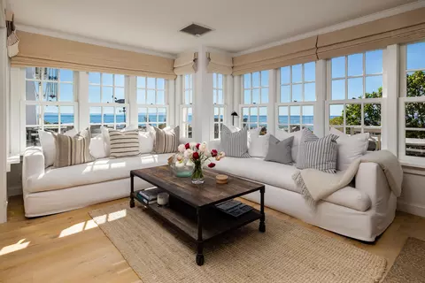 Living - 571 Sand Point Rd, Carpinteria, CA 93013 photo 4 of 5