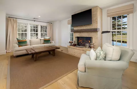 Living - 571 Sand Point Rd, Carpinteria, CA 93013 photo 5 of 5