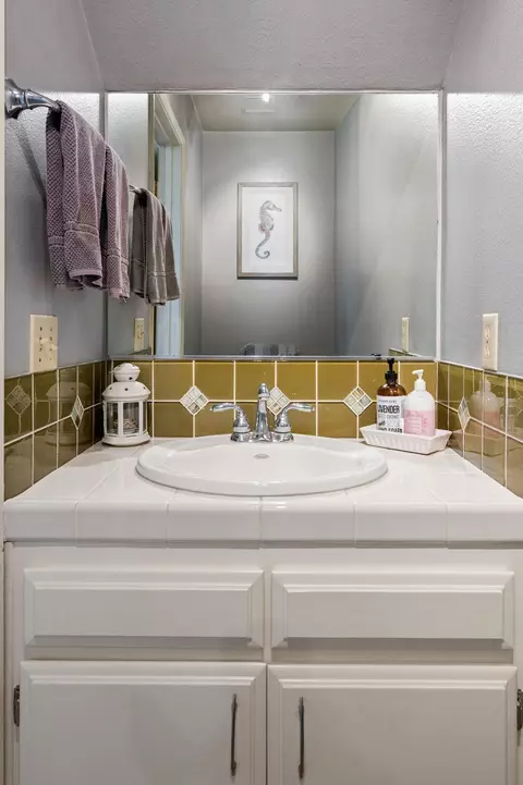 Bath - 625 Central Ave #B, Buellton, CA 93427 photo 1 of 2