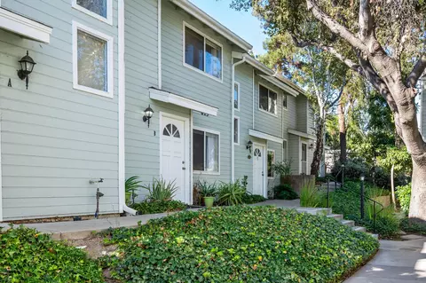 Exterior - 625 Central Ave #B, Buellton, CA 93427 photo 3 of 7