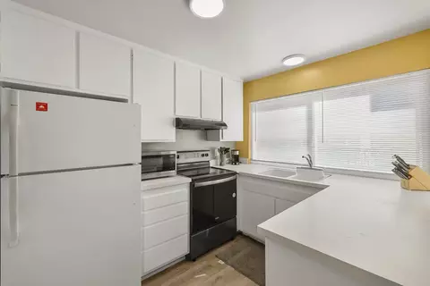 Kitchen - 4700 Sandyland Rd #23, Carpinteria, CA 93013 photo 3 of 3