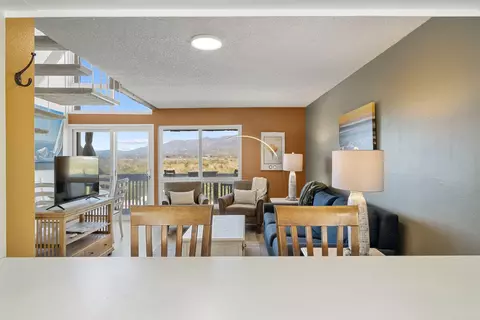 Dining - 4700 Sandyland Rd #23, Carpinteria, CA 93013 photo 1 of 3