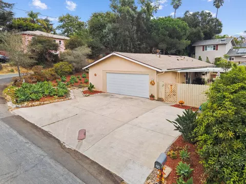 24 Pine Dr, Santa Barbara, CA 93105