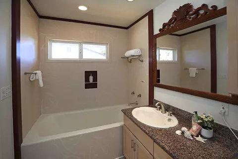 Bath - 5964 Berkeley Rd, Goleta, CA 93117 photo 3 of 3