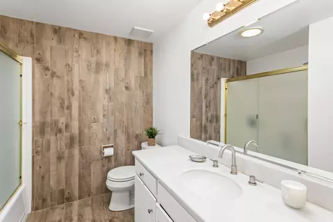 Bath - 7295 Georgetown Rd, Goleta, CA 93117 photo 2 of 2