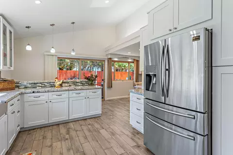 Kitchen - 7295 Georgetown Rd, Goleta, CA 93117 photo 3 of 4