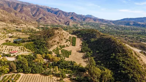 2250 Hermitage Rd, Ojai, CA 93023