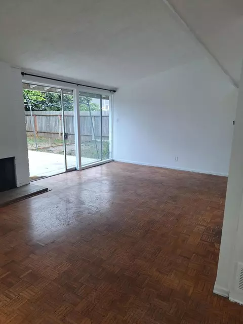 Living - 424 N 2nd St, Lompoc, CA 93436 photo 2 of 4