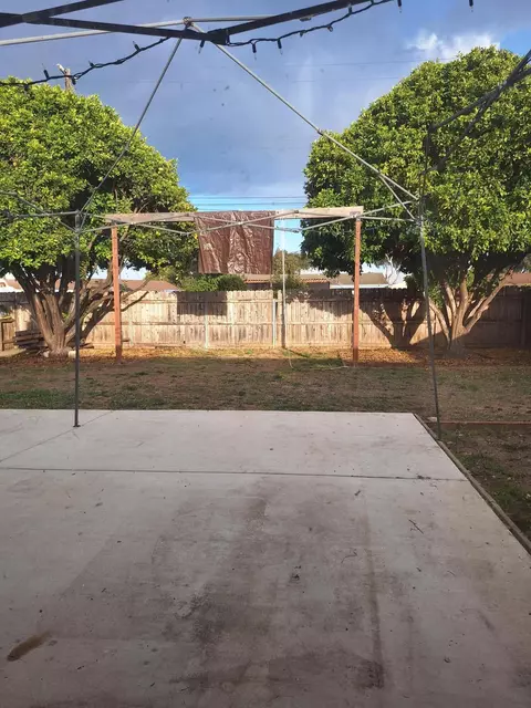 Exterior - 424 N 2nd St, Lompoc, CA 93436 photo 3 of 4