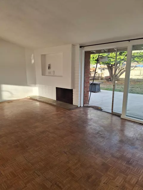 Living - 424 N 2nd St, Lompoc, CA 93436 photo 4 of 4