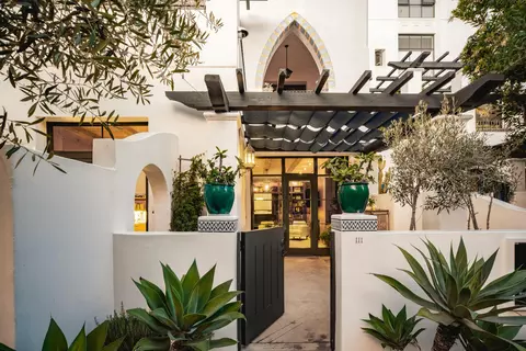 401 Chapala St #111, Santa Barbara, CA 93101
