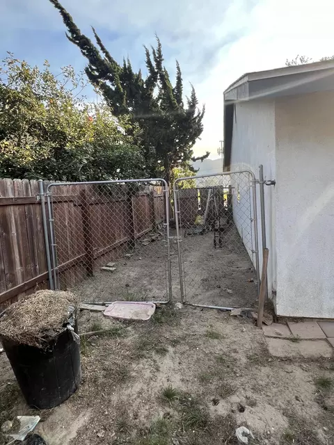 Exterior - 905 W Cypress Ave, Lompoc, CA 93436 photo 3 of 6