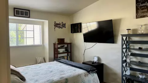 Bedroom - 4264 Carpinteria Ave #5, Carpinteria, CA 93013 photo 4 of 4