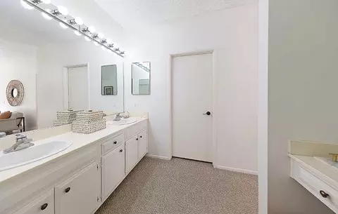 Bath - 49 Seaview Dr, Montecito, CA 93108 photo 2 of 2