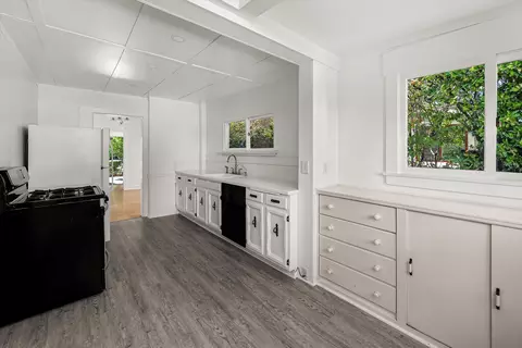 Kitchen - 532 Brinkerhoff Ave, Santa Barbara, CA 93101 photo 1 of 3