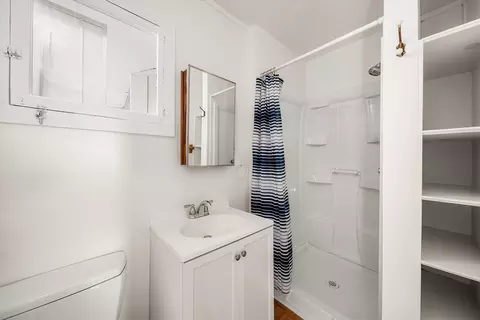 Bath - 532 Brinkerhoff Ave, Santa Barbara, CA 93101 photo 2 of 2