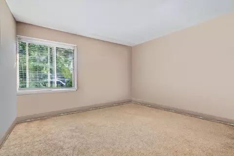 Bedroom - 901 W Olive St, Oxnard, CA 93033 photo 4 of 5