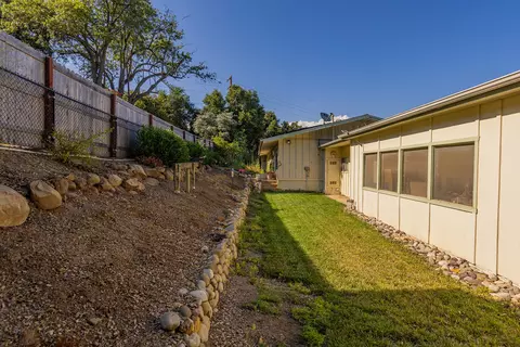 Exterior - 2027 Burnham Rd, Ojai, CA 93023 photo 5 of 13