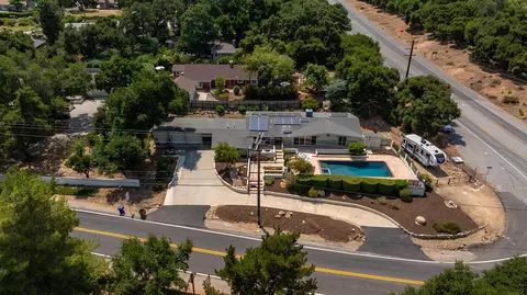 View/Area - 2027 Burnham Rd, Ojai, CA 93023 photo 2 of 3