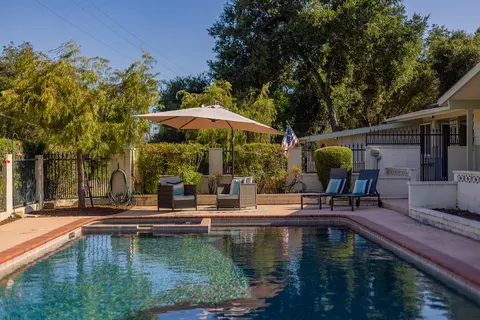 Exterior - 2027 Burnham Rd, Ojai, CA 93023 photo 4 of 13