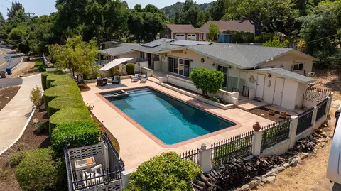 Exterior - 2027 Burnham Rd, Ojai, CA 93023 photo 12 of 13