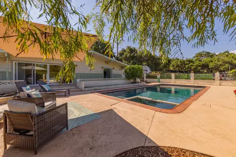 Exterior - 2027 Burnham Rd, Ojai, CA 93023 photo 8 of 13