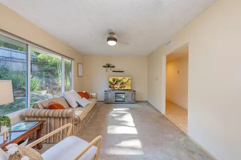 Living - 2027 Burnham Rd, Ojai, CA 93023 photo 2 of 3