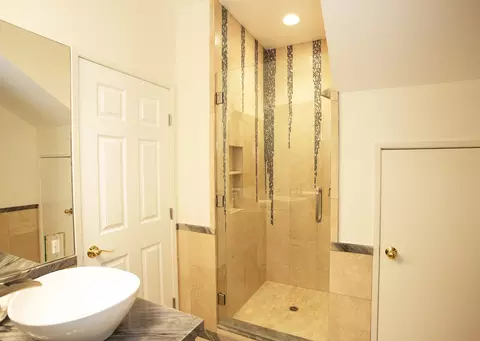 Bath - 7125 Georgetown Rd, Goleta, CA 93117 photo 1 of 2