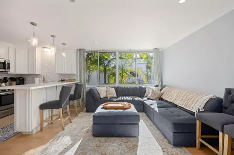 Living - 4880 Sandyland Rd #48, Carpinteria, CA 93013 photo 2 of 3