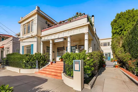 118 Chapala St, Santa Barbara, CA 93101