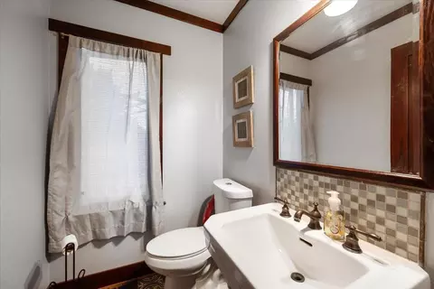 Bath - 524 Avalon St, Lompoc, CA 93436 photo 4 of 4