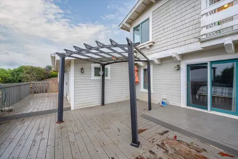 Exterior - 524 Avalon St, Lompoc, CA 93436 photo 7 of 10