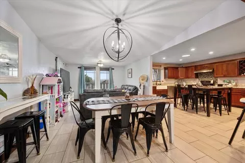 Dining - 524 Avalon St, Lompoc, CA 93436 photo 1 of 1