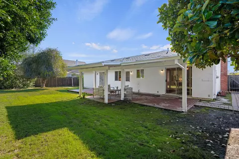 Exterior - 5984 Berkeley Rd, Goleta, CA 93117 photo 5 of 6