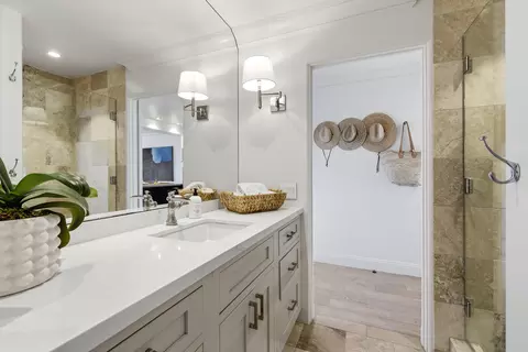 Bath - 3375 Foothill Rd #923, Carpinteria, CA 93013 photo 2 of 2