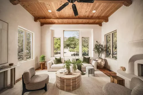 Living - 3450 Thacher Rd, Ojai, CA 93023 photo 3 of 4