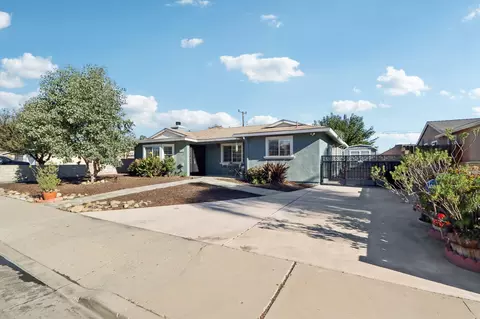 419 Dartmouth Rd, Santa Paula, CA 93060