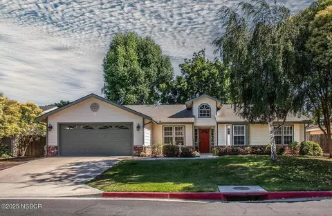 710 Shaw St, Los Alamos, CA 93440