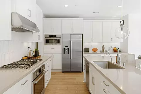 Kitchen - 4009 Green Heron Spring Dr, Carpinteria, CA 93013 photo 1 of 4