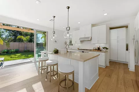 Kitchen - 4009 Green Heron Spring Dr, Carpinteria, CA 93013 photo 4 of 4