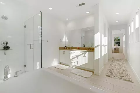 Entry Way - 4009 Green Heron Spring Dr, Carpinteria, CA 93013 photo 1 of 5