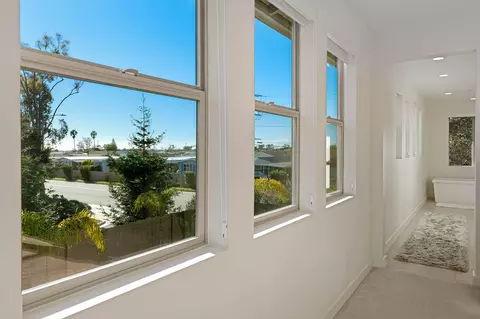 Entry Way - 4009 Green Heron Spring Dr, Carpinteria, CA 93013 photo 3 of 5