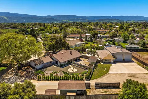 1483 Country Way, Santa Ynez, CA 93460