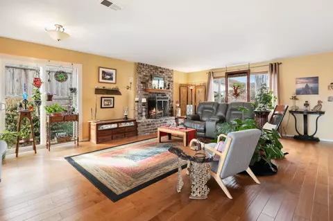 512 S O Pl, Lompoc, CA 93436 photo 6
