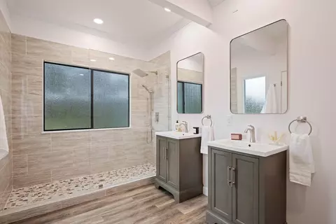 Bath - 748 Hillside Dr, Solvang, CA 93463 photo 1 of 3