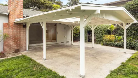 Exterior - 954 Concha Loma Dr, Carpinteria, CA 93013 photo 3 of 5